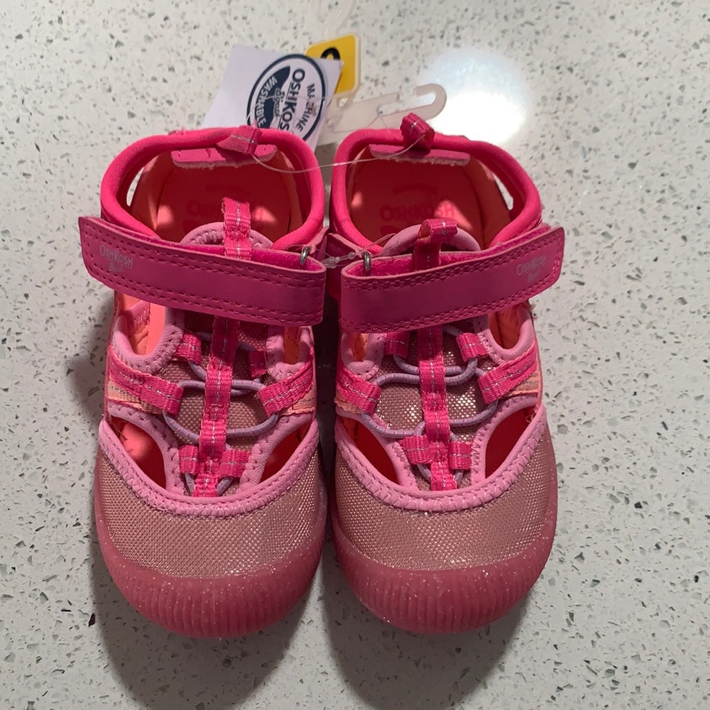 NWT OshKosh B’gosh Sandals